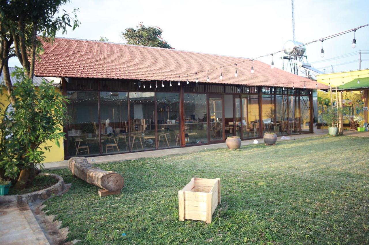 Nha Cua Nep Villa Plei Brel Luaran gambar